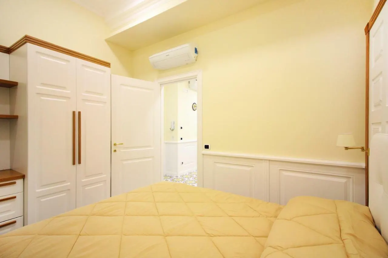 La Corte Dei Borboni By Dimorra Neapol Apartmán