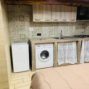 Апартаменты Vico Tre Re A Toledo 39, Неаполь